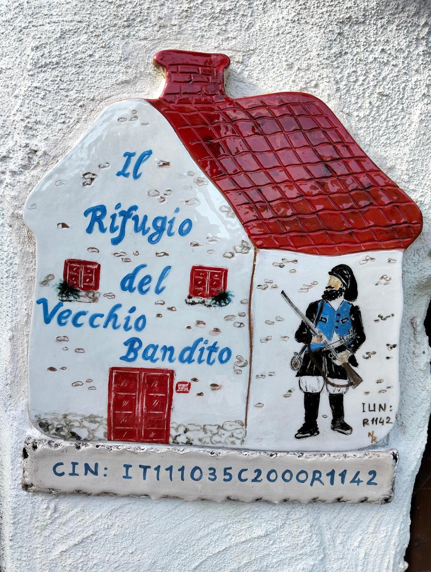 Il Rifugio Del Vecchio Bandito Iglesias Exterior photo